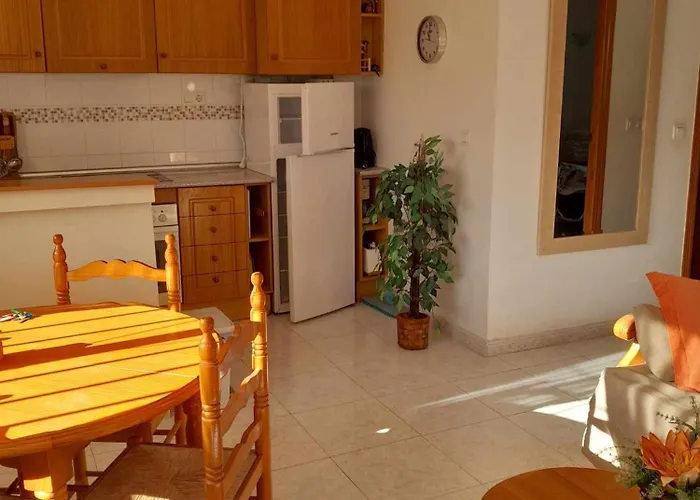 Sandy Bunker 2 Bed Apartment And Pool