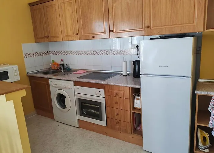 Sandy Bunker 2 Bed Apartment And Pool